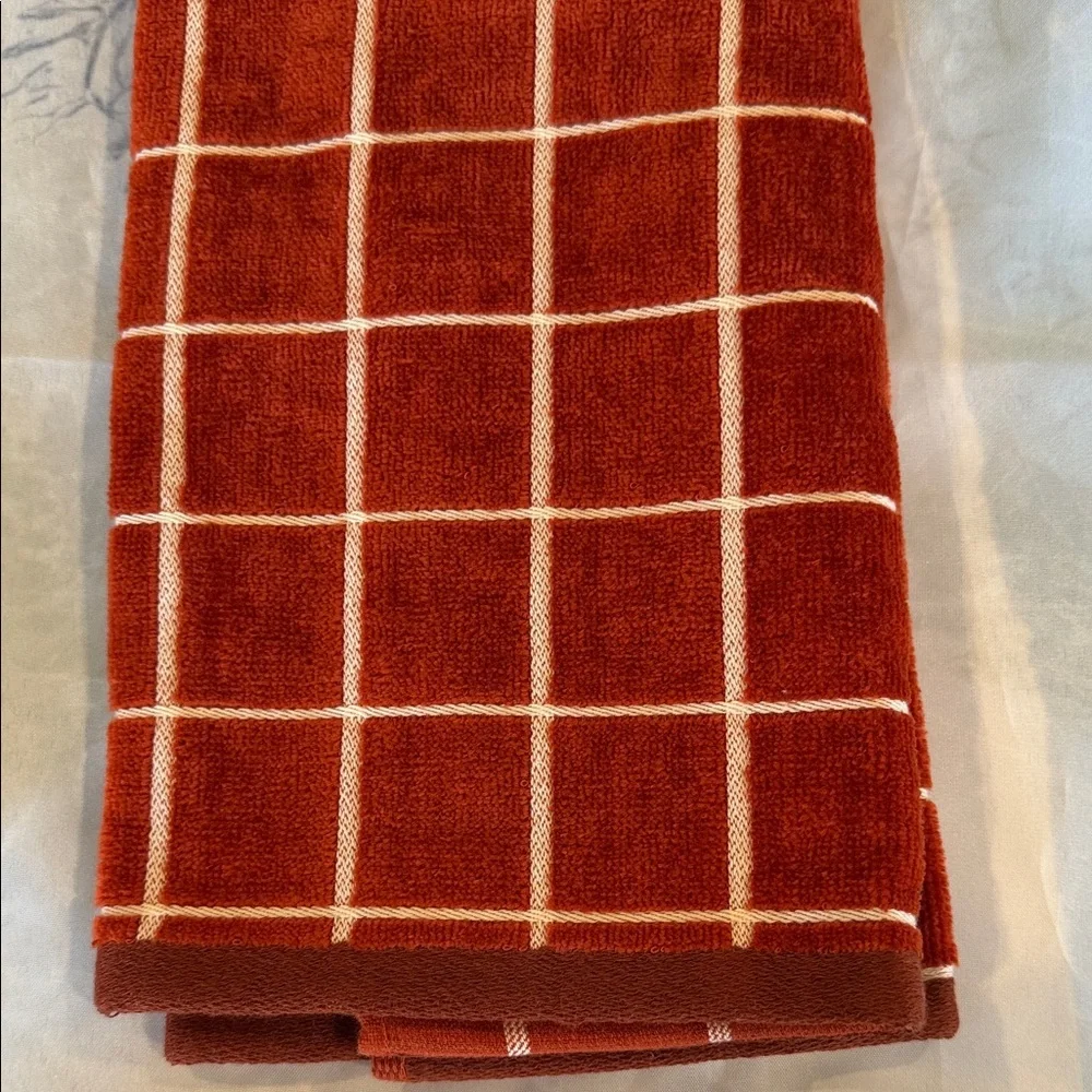 NWT Set of 2 Disney Red Checkered Hand Towels with Leafy Mickey Design